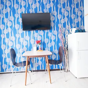 https://aaron.hotels-osaka.net